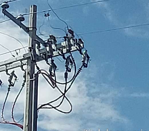 Cambio de apartarrayos en transformador de 45 kVA